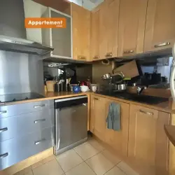 Appartement 3 pièces 65 m2 Paris 14 à louer